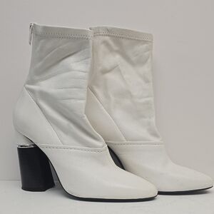 Elegant White Heeled Boots